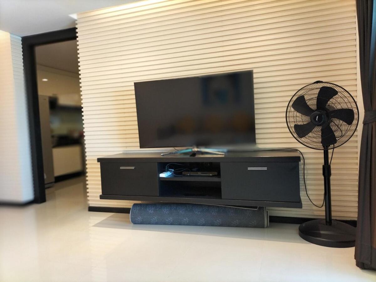 Modern 2-Bedroom Condo In Kamala Near The Beach Exterior foto